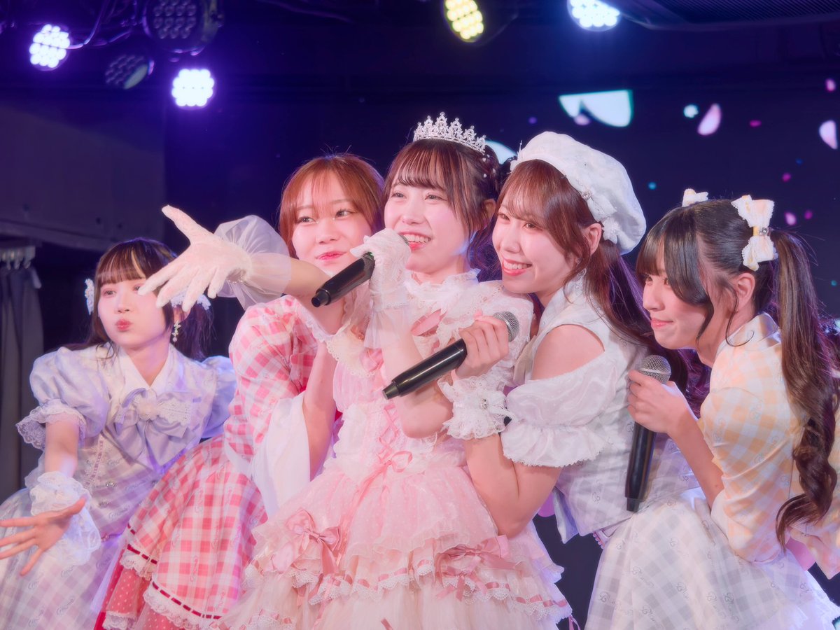 tomowithfk7's tweet image. Live alive ♬⋆.˚𝄢⋆.ೃ࿔*:･ 

@mirei_uchinaga 
@blume_soraka

#Blüme 
#雪桃ステージ #stageperformance #ファインダー越しの私の世界