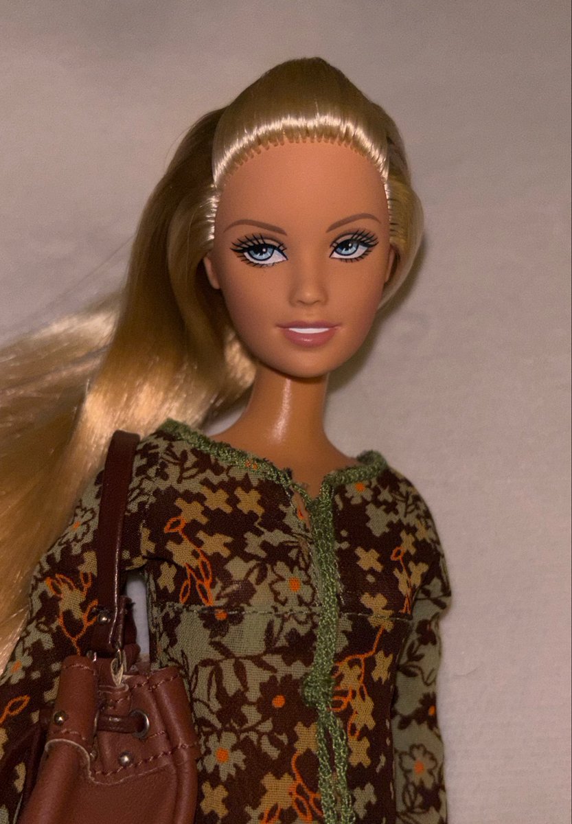 Plastic Aloud tweet media