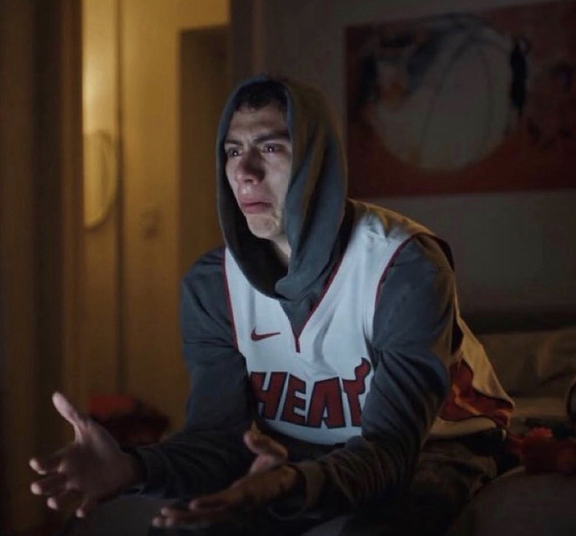 RipItRandy tweet media