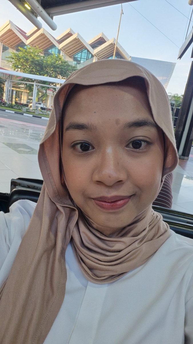 kaisyaa_'s tweet photo. selamat pagi dari aku yg pagi ini di anter ke kantor 🥹🫶 #happy #kapanlagi https://t.co/XpPL7PUJMJ