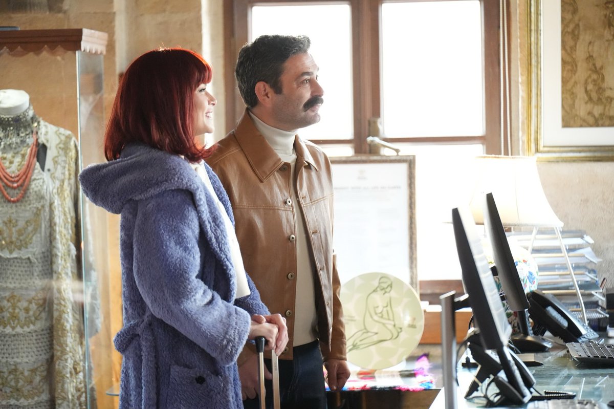 Pop__Insider's tweet photo. Sinem Ünsal and Ozan Akbaba will return to their fans for the second time in the miniseries *GoTürkiye*. This time, our favorite duo will be visiting beautiful Cappadocia. Here are a few photos as a taste of the story that is coming soon. https://t.co/1gvEN6VNSJ