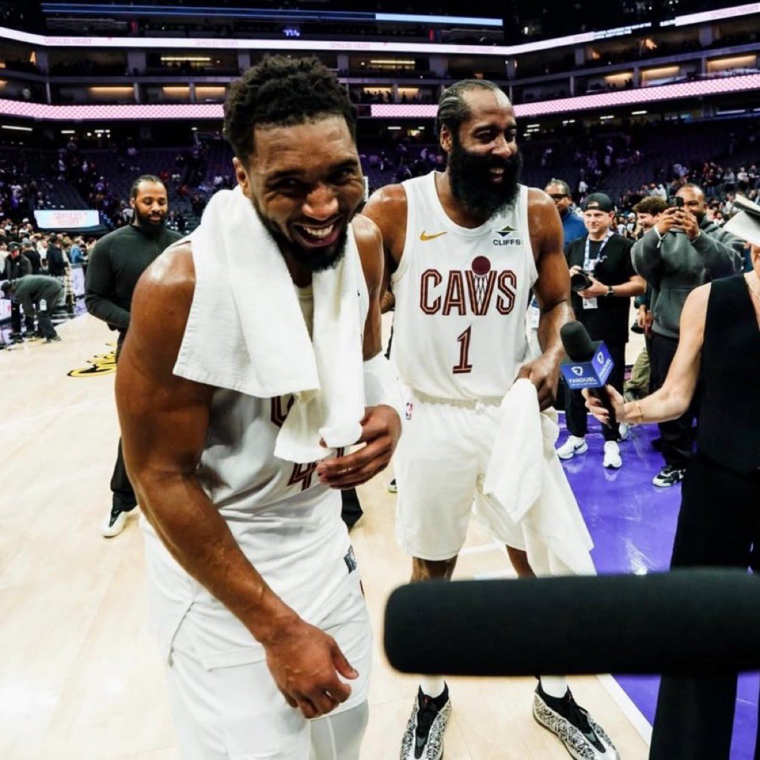 Hoop Central tweet media