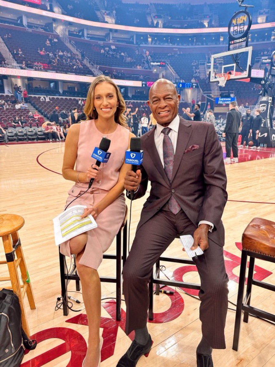 TheCavsJack's tweet image. They won’t be covering the first round this year so sending a major thank you and wealth of love to the #Cavs broadcast crew❤️

@SerenaWinters
@johnmichaelpbp 
@BradDaugherty43 
@cayleighgriffin 
@MrCavalier34

Legends up &amp;amp; down. #LetEmKnow