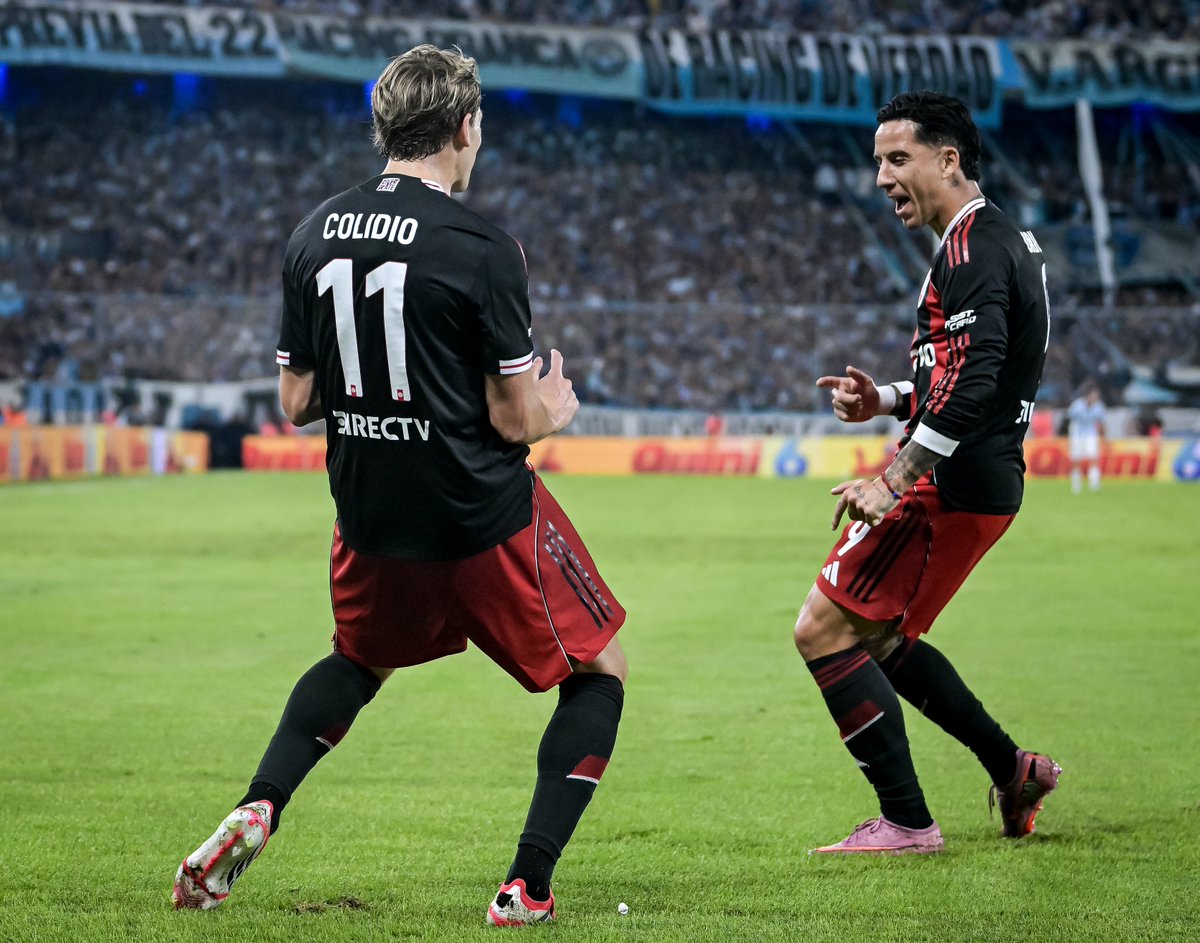 TyCSports's tweet image. ¡DOBLETE DE RIVER!

A los 90' +2, Driussi puso el 2-0 ante #Racing. #TorneoApertura