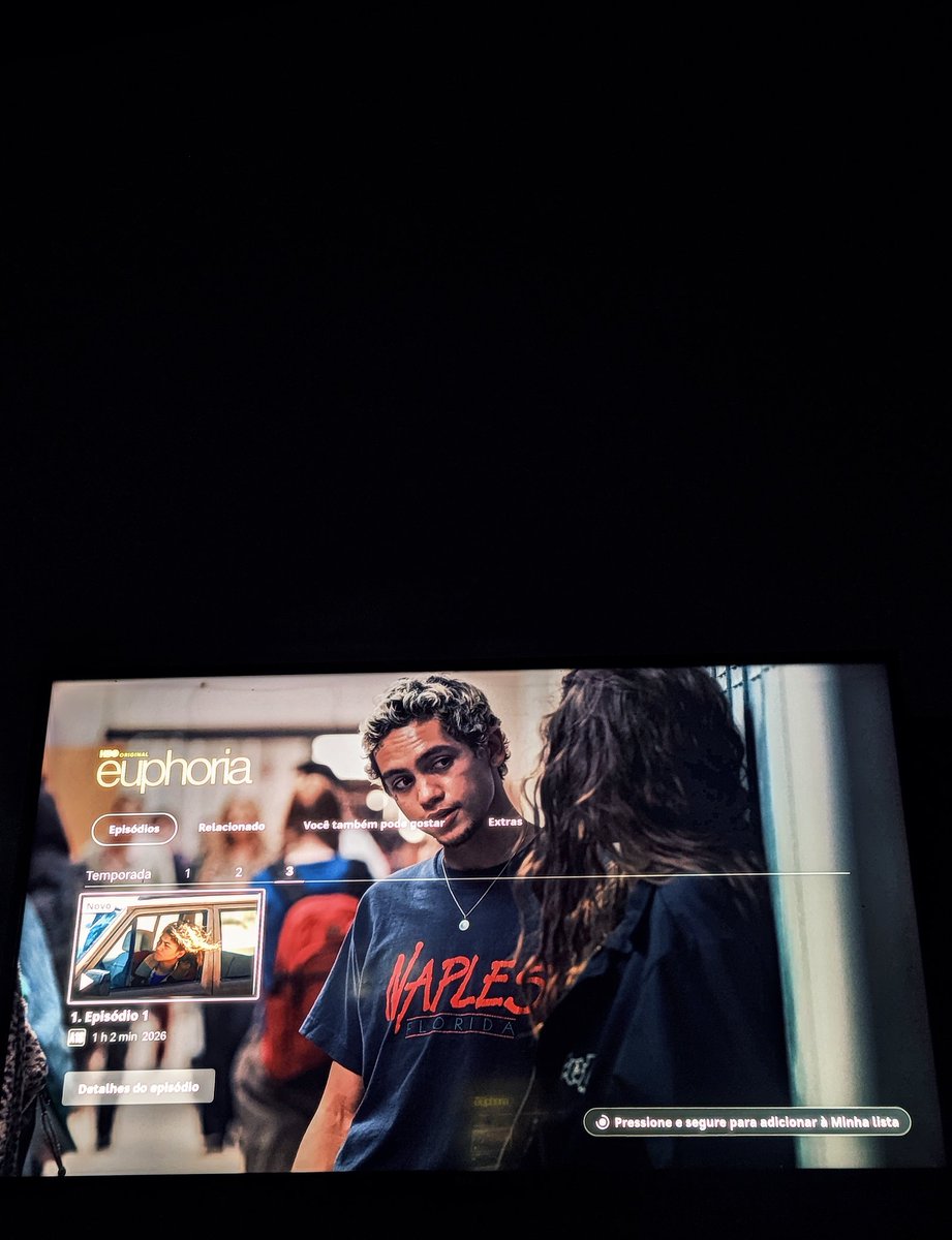 screencaps tweet media