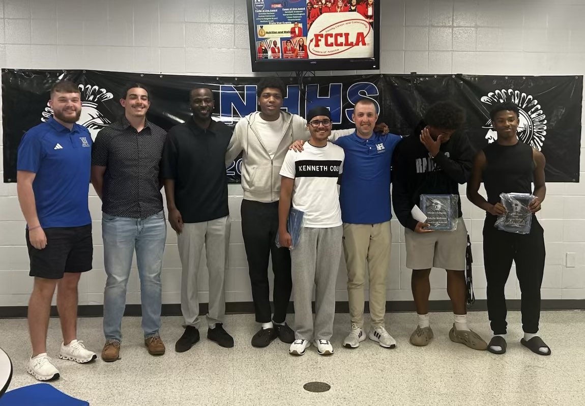 End Of Year Banquet 🏀

Tonight brought out all the emotions, from proud moments to plenty of laughs.

These athletes have set the standard with their hard work, leadership, and heart. It’s never easy to say goodbye, but we’re beyond grateful for everything they’ve given this