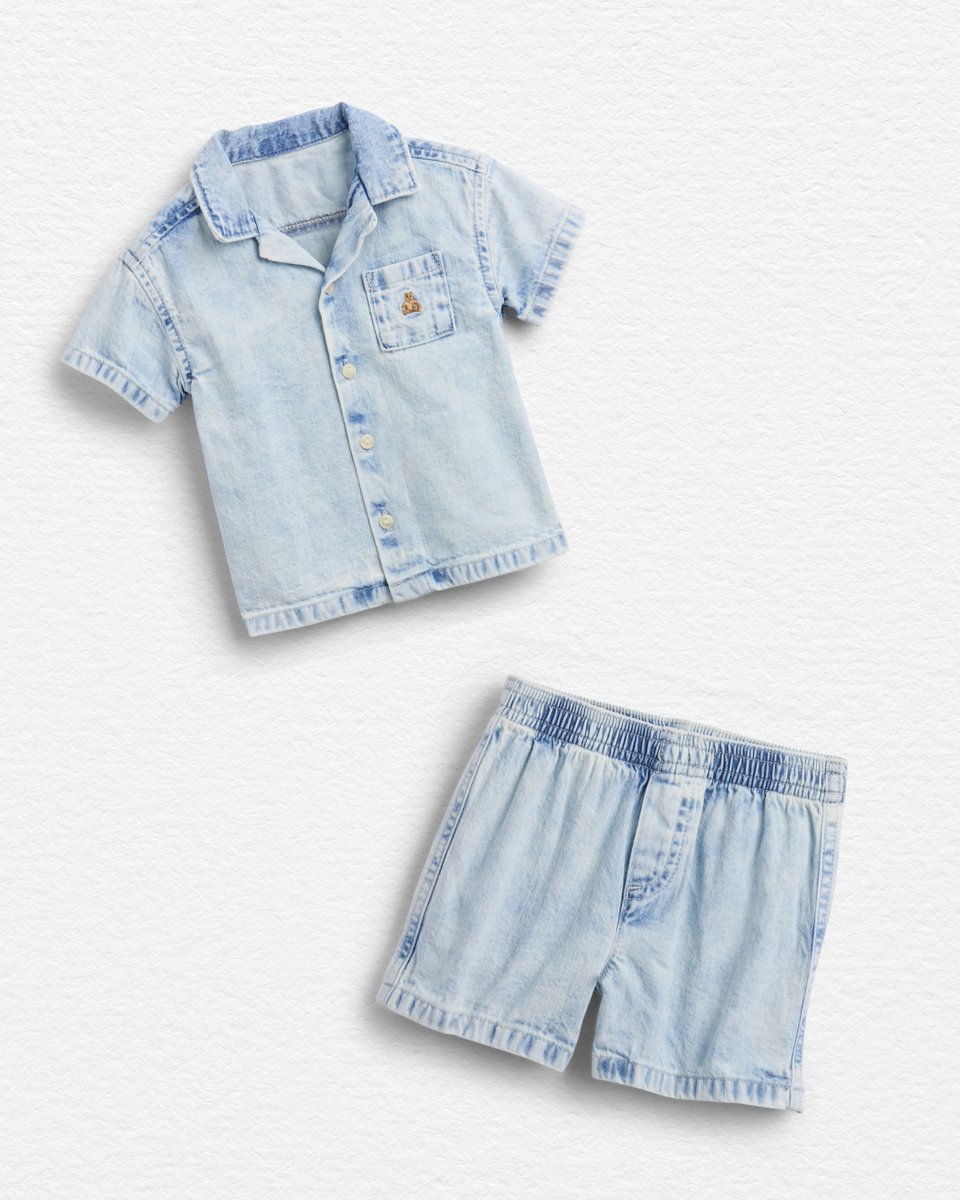 GapKids_JP's tweet photo. ベビーのはじめてのデニム💙​
やわらかなコットン100％のデニムのセットアップ。​
きちんと感がありながら、元気に動き回る毎日に快適な着心地。​

#babyGap​

詳しくはこちら：https://t.co/QePU7oSMiG https://t.co/ACzjkWydEb