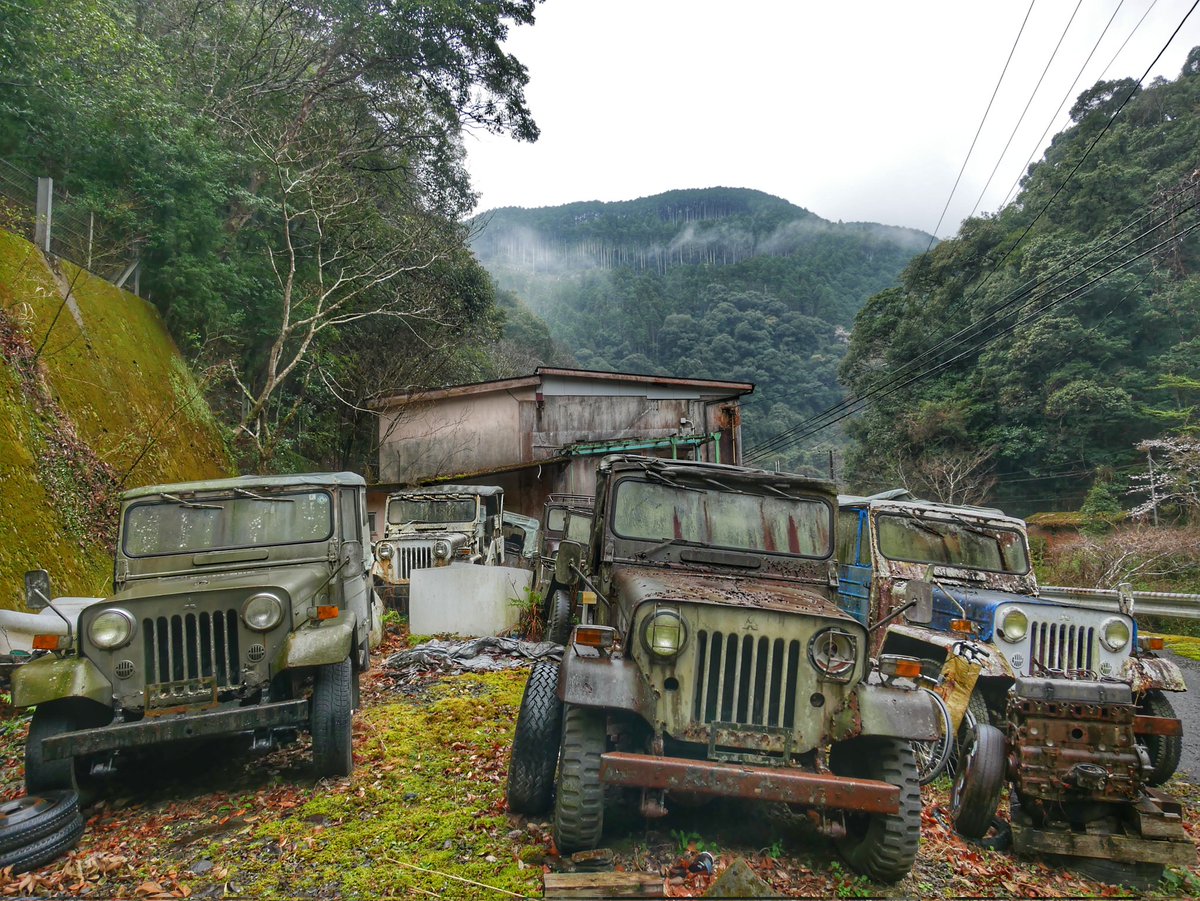 Departure tweet media