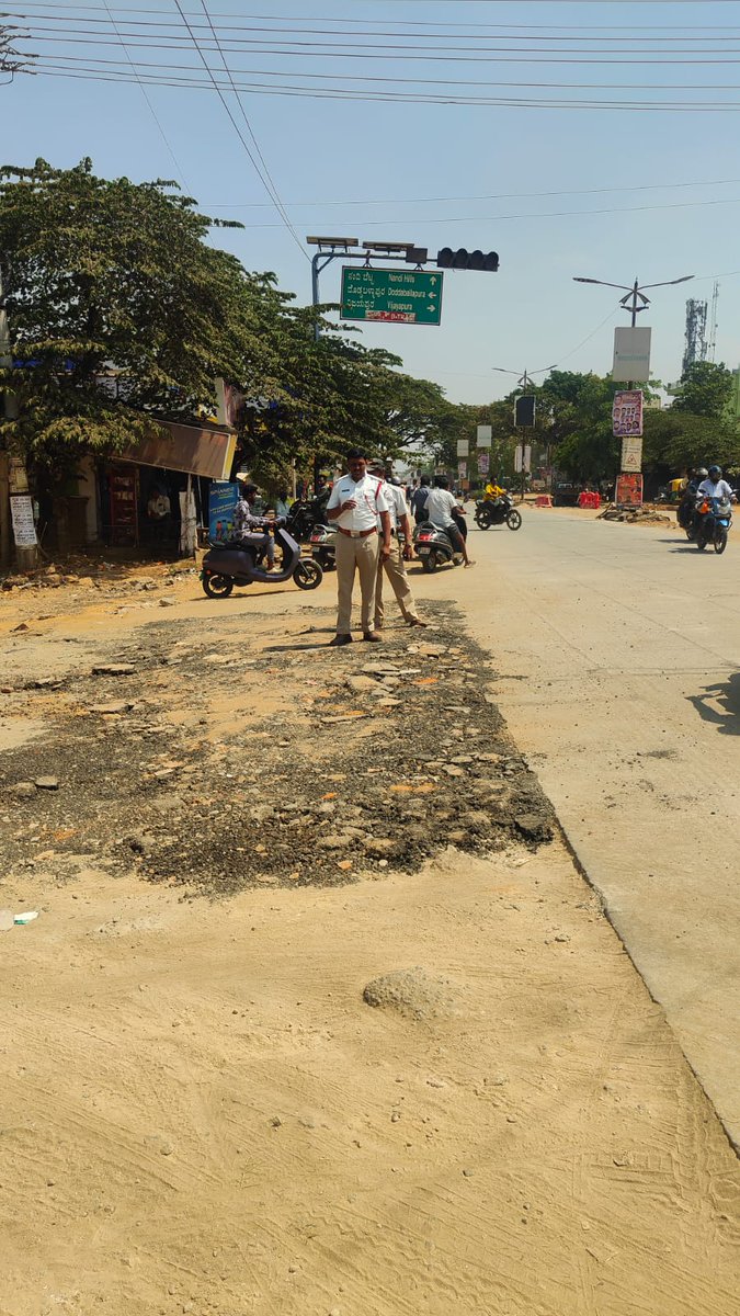 DEVANAHALLI TRAFFIC tweet media