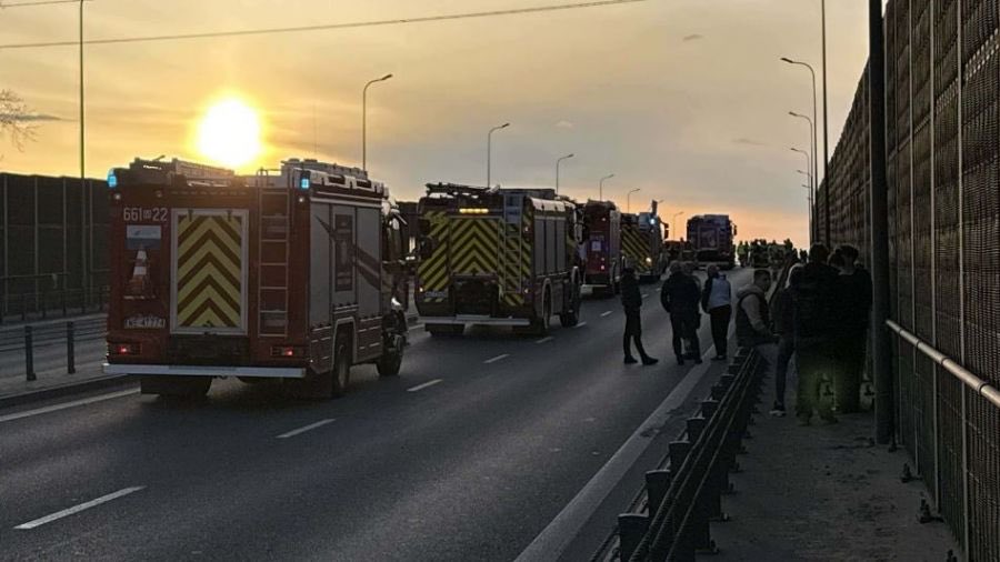 _zboral's tweet image. Są nieoficjalne doniesienia o kierowcy, który spowodował to dachowanie w Łomiankach (2 ofiary śmiertelne, jedna ranna) i uciekł.
Policja na ten temat milczy.
Pytanie, czy plotki, czy znów case Sebastiana M