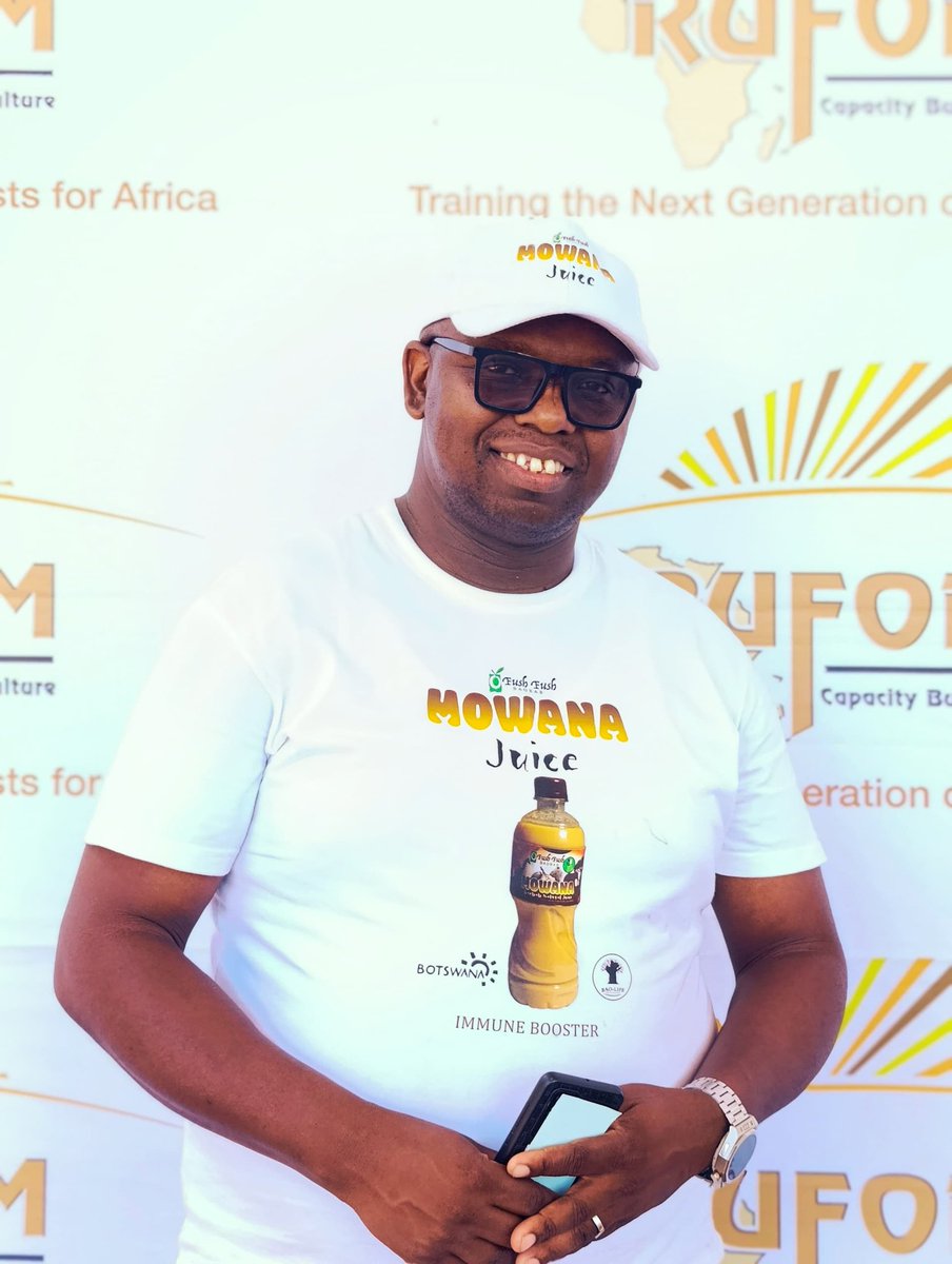 BwSlice's tweet photo. Recognising the potential of value addition within Botswana’s natural resources, Regis Fushayi established Fush Fush Baobab BW. The brand specialises in innovative baobab products such as baobab oil, coffee, fibre tea, mowana juice and baobab powder.

#TryEverythingLocal https://t.co/QtOmJDG9zc