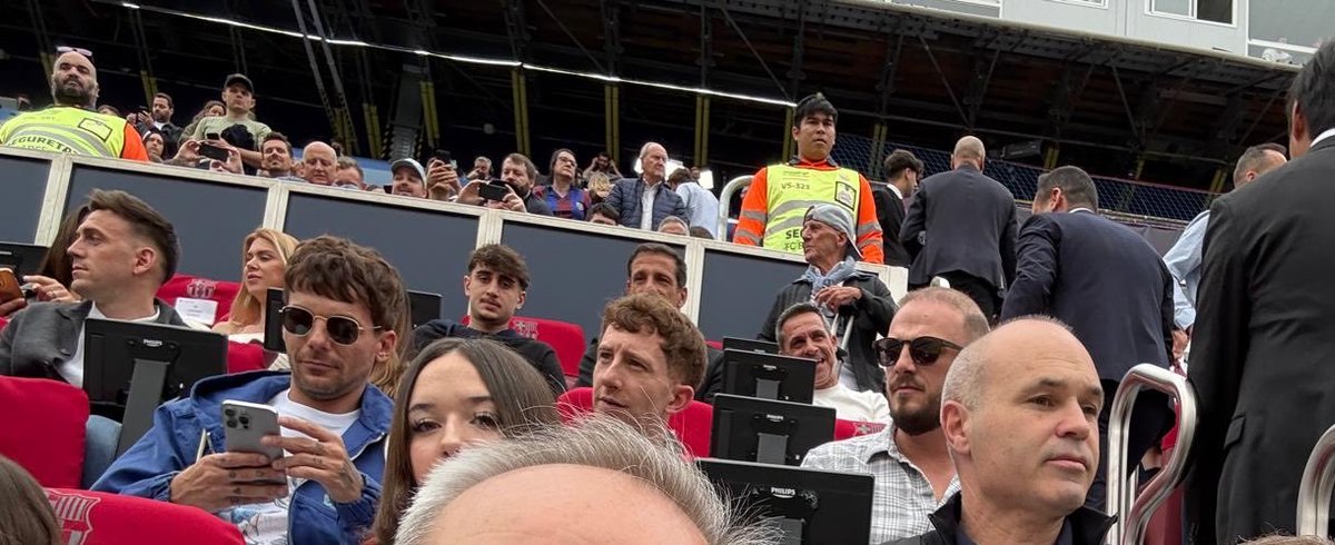 Louis y Andrés Iniesta en una misma foto WOW
© carmenxcloudss
