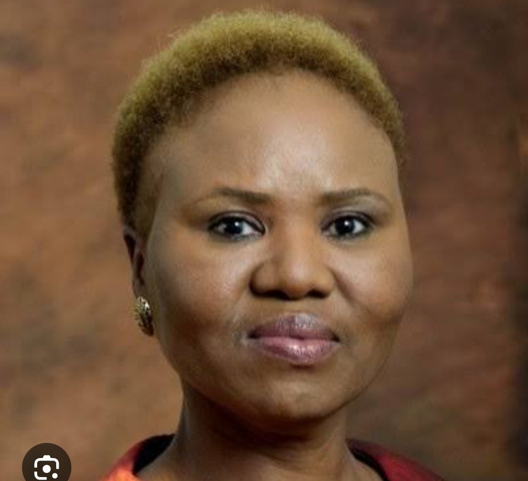 Lavish Living tweet media