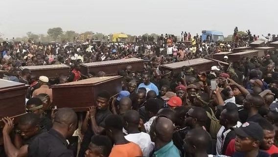 🔔:We call on <a href="/Pontifex/">Pope Leo XIV</a> to Chanel this same energy he’s got on trump on the Islamic jihadist slaughtering Christians and non Muslim’s in Nigeria 🇳🇬, Congo ,Syria 🇸🇾, Sudan🇸🇩,Iran🇮🇷,Iraq 🇮🇶 Afghanistan 🇦🇫 and all over the world 

The selective outrage is hypocritical❗️
#IranWar‌