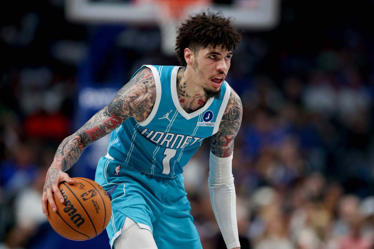 RedHottLocks's tweet image. Apr 14th || NBA Play In Pick Of The Day 🏀

0.85u - LaMelo #Ball o7.5 Assists (+105, FanDuel)

• Over in 33/72 this season, but this is all about the matchup.
• Over in 2/3 vs the #Heat this season.
• The Heat allow the 7th MOST assists to PGs (9.16/game) this season.
• They