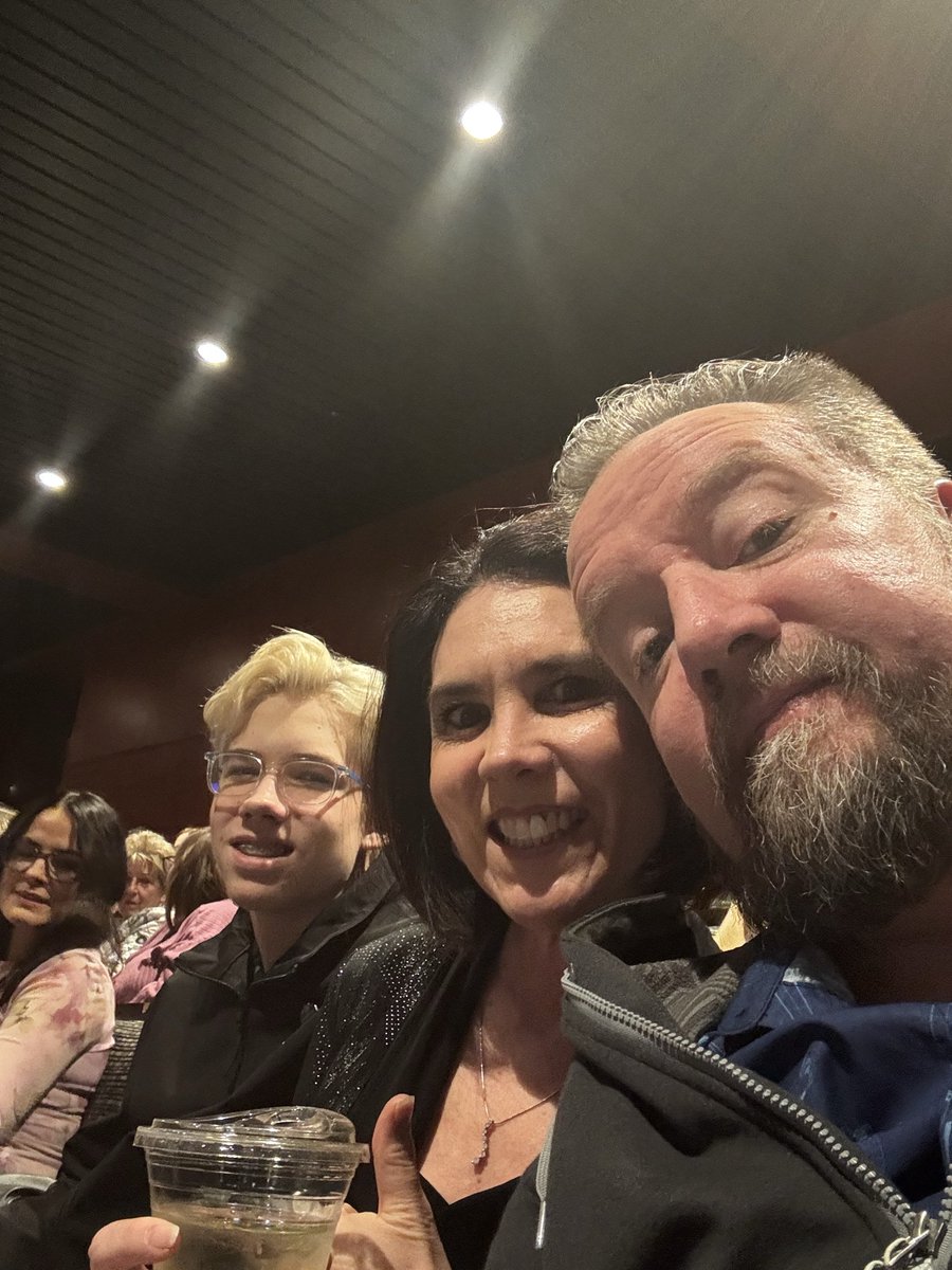 KKonelsky's tweet photo. Was a great night out and fun to listen to some great music! https://t.co/LeVvmQMCmQ