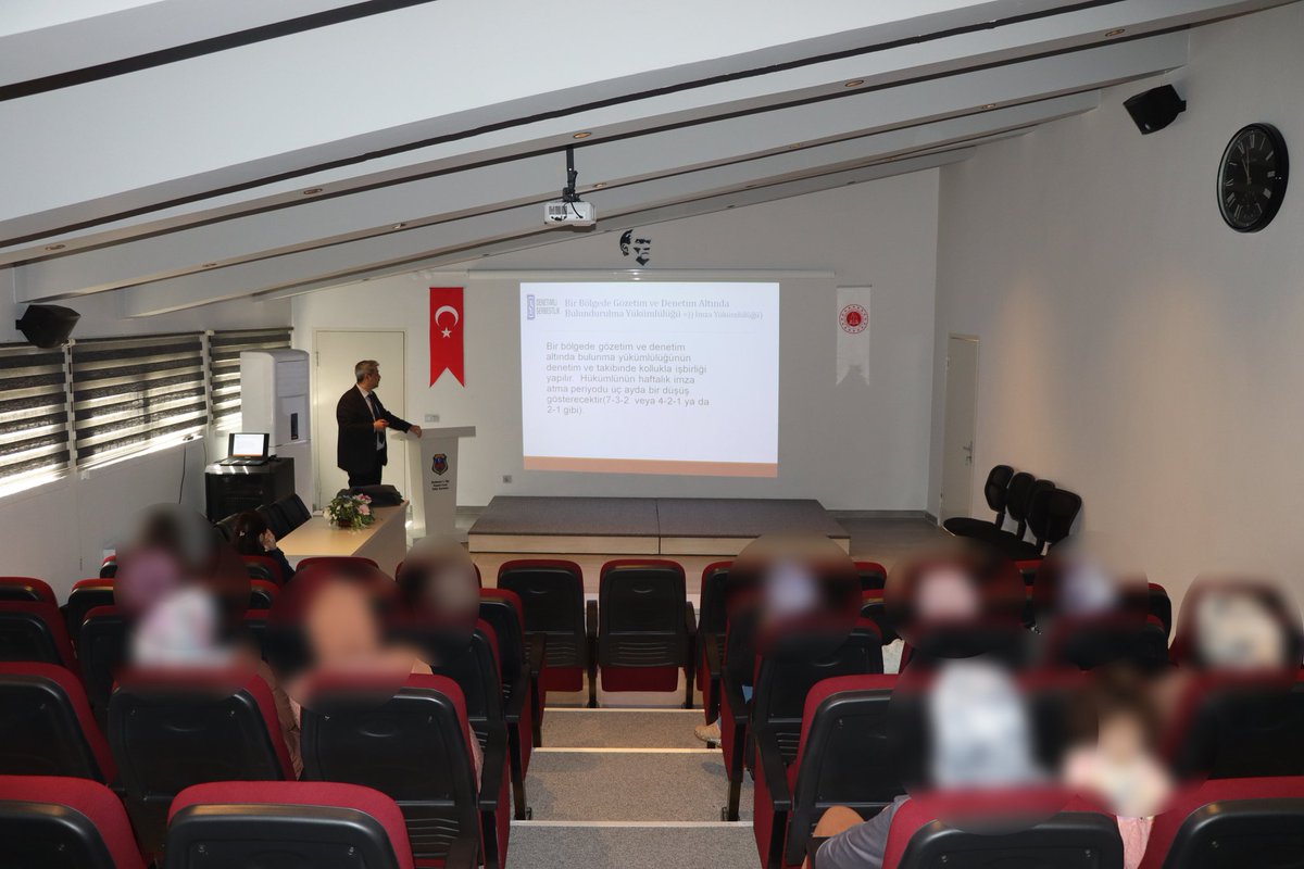 Denetimli Serbestlik uygulamaları hakkındaki bilgilendirme sunumu, Balıkesir L Tipi Kapalı Ceza İnfaz Kurumu’nda düzenli olarak yapılmaya devam etmektedir.Sunumda süreç ayrıntılı olarak anlatılmakta,hükümlülerin soruları cevaplanmaktadır. <a href="/ctekurumsal/">Ceza ve Tevkifevleri Genel Müdürlüğü</a> <a href="/huseyinsk23/">Dr. Hüseyin ŞIK</a> <a href="/TuncayBAKIR_10/">Tuncay Bakır</a>