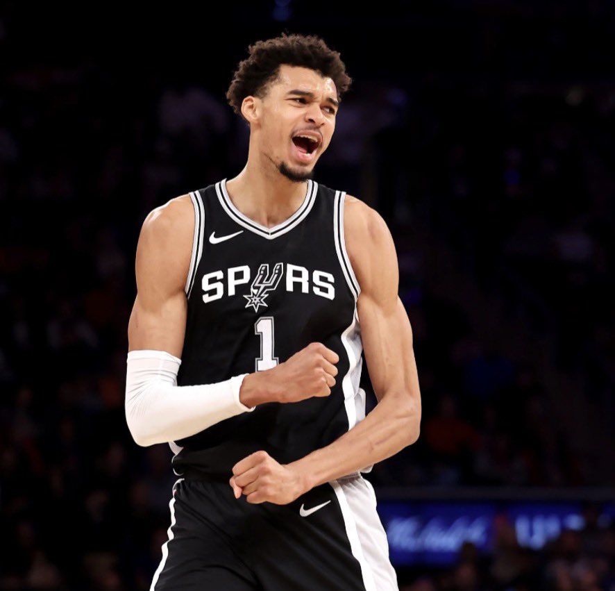 𝐌𝐞𝐥𝐨𝐇𝐨𝐨𝐩𝐬 (44-38) tweet media