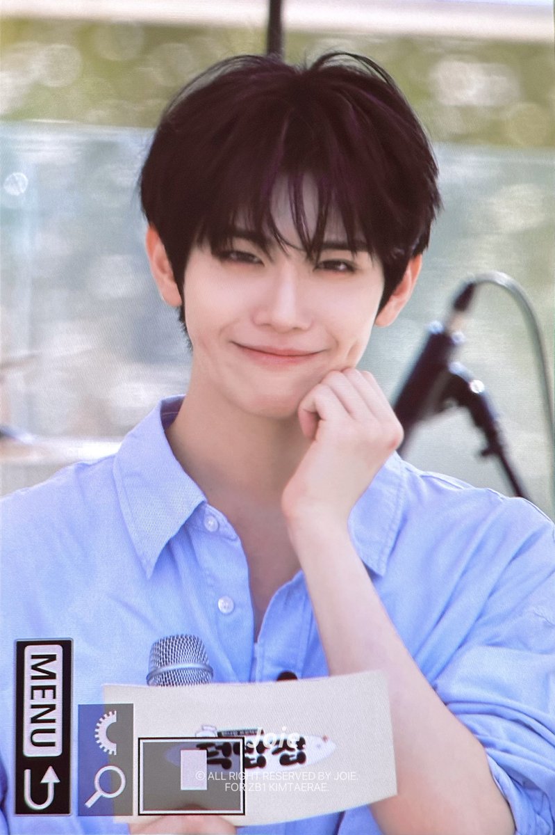 260413 냉순이? 콩순이!

#김태래 #KIMTAERAE #キムテレ 
#제로베이스원 #ZEROBASEONE #ZB1