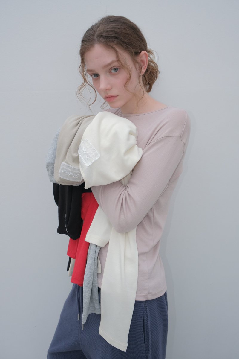 nugu_official's tweet image. #EVENT 📢

／
KNOWNBETTER 26SS
新作オープン記念イベント💝˖⊹ ࣪ 
＼ 
だんだんと暖かくなる季節、韓国ブランド #KNOWNBETTER 新作発売決定🌸🍃
レースラベルポイントがかわいい新作長袖Tシャツが5名様に当たる🎶(5色展開/カラーランダム)

✅応募方法
1. @nugu_official をフォロー
2. この投稿をRT