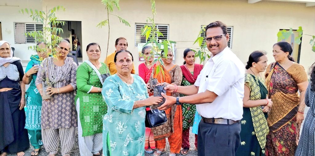 CscJunagadh's tweet image. #InternationalPlantAppreciationDay Plants are more than just greenery they are #life itself.From  #oxygen we breathe to the food we eat plants quietly support every living being on this #planet.Lets take a moment to appreciate their beauty,#protect our #environment @InfoGujcost