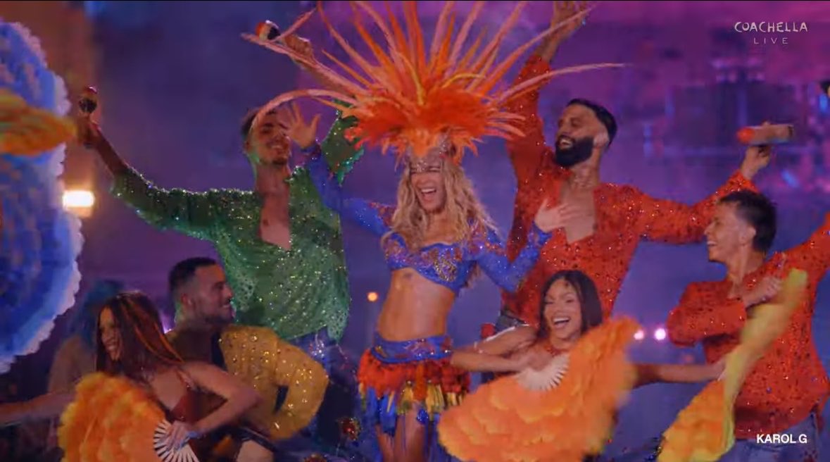 swifties en aprietos ❤️‍🔥 tweet media