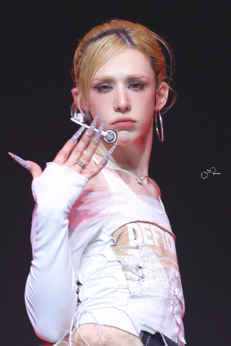 𝙉𝙞𝙘𝙤𝙩𝙞𝙣𝙚. tweet media