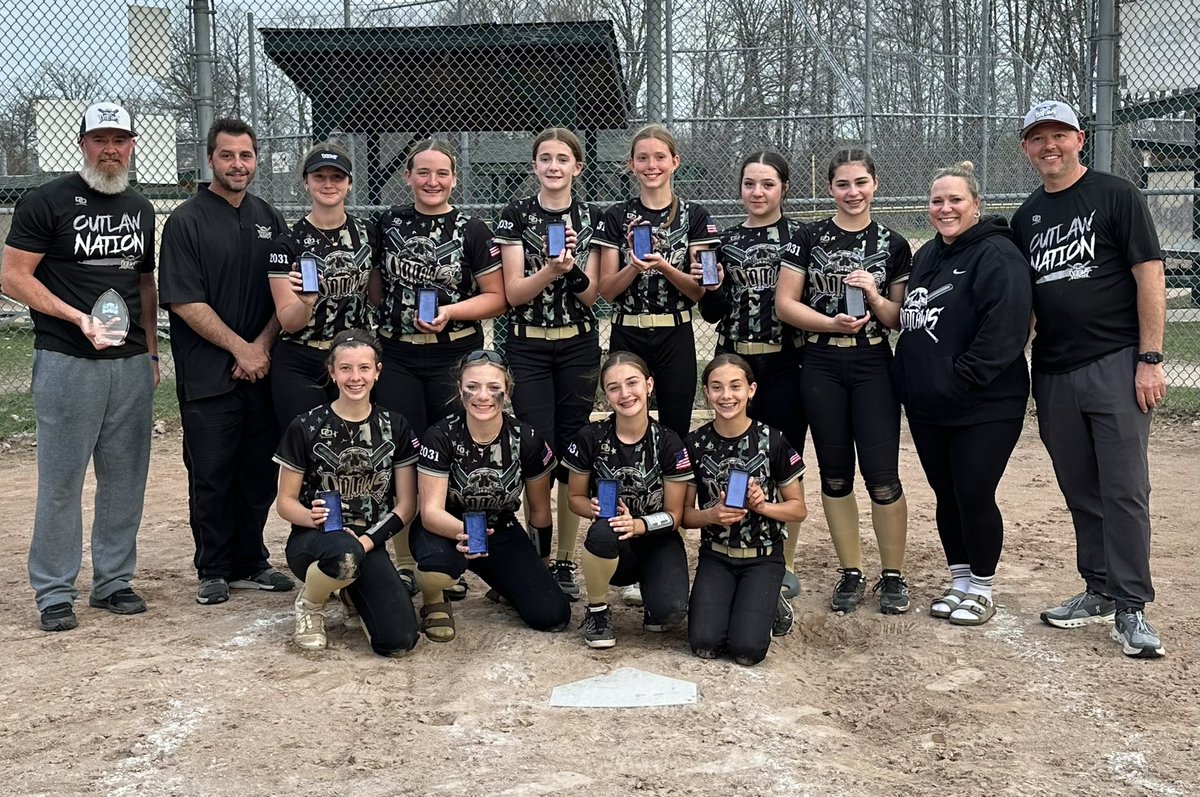 Outlaws Fastpitch 2031/32 Murphy tweet media