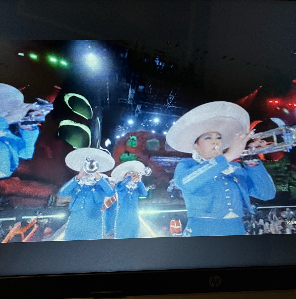 𝗖𝗮𝗹𝗹 𝗺𝗲 𝗞𝘆𝗹𝗶𝗲 𝗹𝗶𝗲-𝗹𝗶𝗲💎💚 tweet media