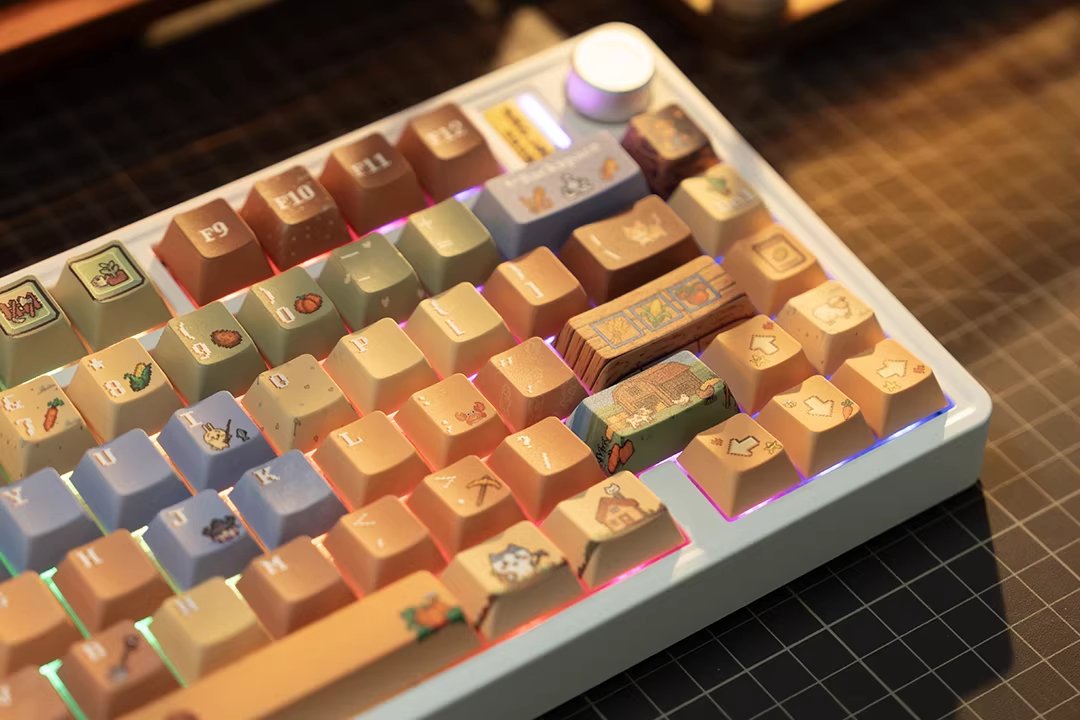 QubeKeycap's tweet image. Stardew Valley keycaps = instant mood boost 🌿✨

Small detail, big impact. Every keystroke feels like a little farm adventure now. 🌾🎮

Who else finds joy in the little things? 💚

#StardewValley #Keycaps #GamingSetup #KeyboardGaming #GamingCommunity #WorkspaceGoals