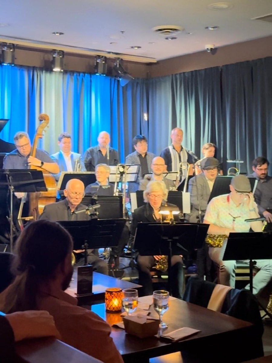 jenny1950767's tweet image. Jazz doesn't ask where you're from.
It just pulls you in  red wine, candlelight, a big band filling every corner of the room.
Toronto taught me that the best travel moments aren't on any map.
They're in the music you stumble into at midnight.

#Toronto #JazzClub #FranksJazz