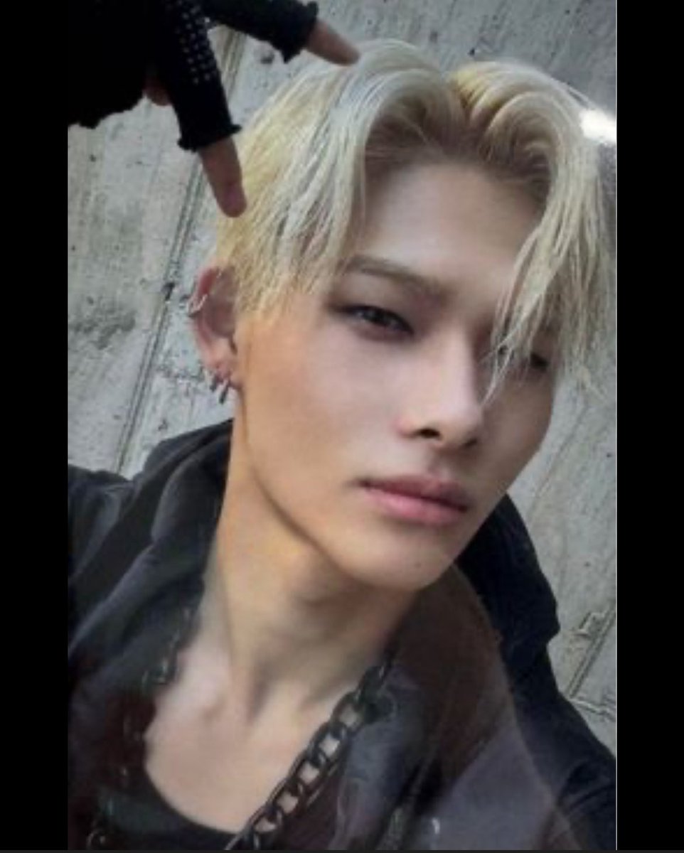 chanieex_'s tweet photo. WTB BUY aab pc heeseung, jungwon, niki yg di pict, cari yg ready ina

drop price https://t.co/INJEzZv8O4
