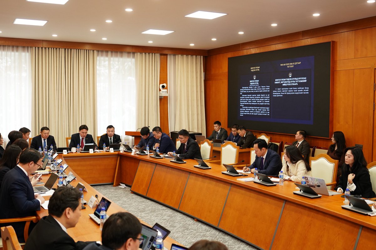 HUN_Parliament's tweet photo. ХҮН намын Зөвлөл хуралдав.

https://t.co/alRuqXLpYO https://t.co/xrNIfAv7cL