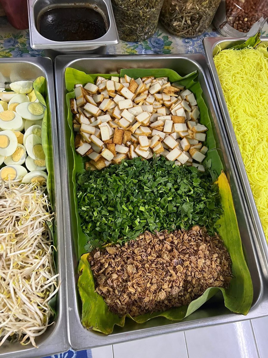 encikteruna87's tweet photo. Order Untuk Pagi Ini
🌺Nasi Lemak
🌺Pulut Kuning
🌺Rendang Ayam
🌺Long Insert Mee Lipat
🌺Bihun Sup
#daridapurbujang #cookwithpassion #pulaupangkor #perak #malaysia https://t.co/dCBGgF4QQJ