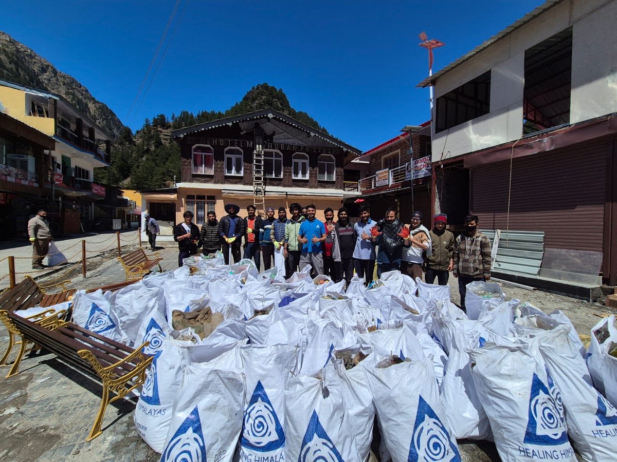 healinghimalaya's tweet photo. Our team organized a cleanup drive in Harshil Valley, collecting 1.10 tons of waste in a single day. People from local panchayat,community members, volunteers joined the drive,showing accountability, commitment to change the future of the Himalayas. #HarshilValley #CleanHimalayas https://t.co/jXc45YHzST