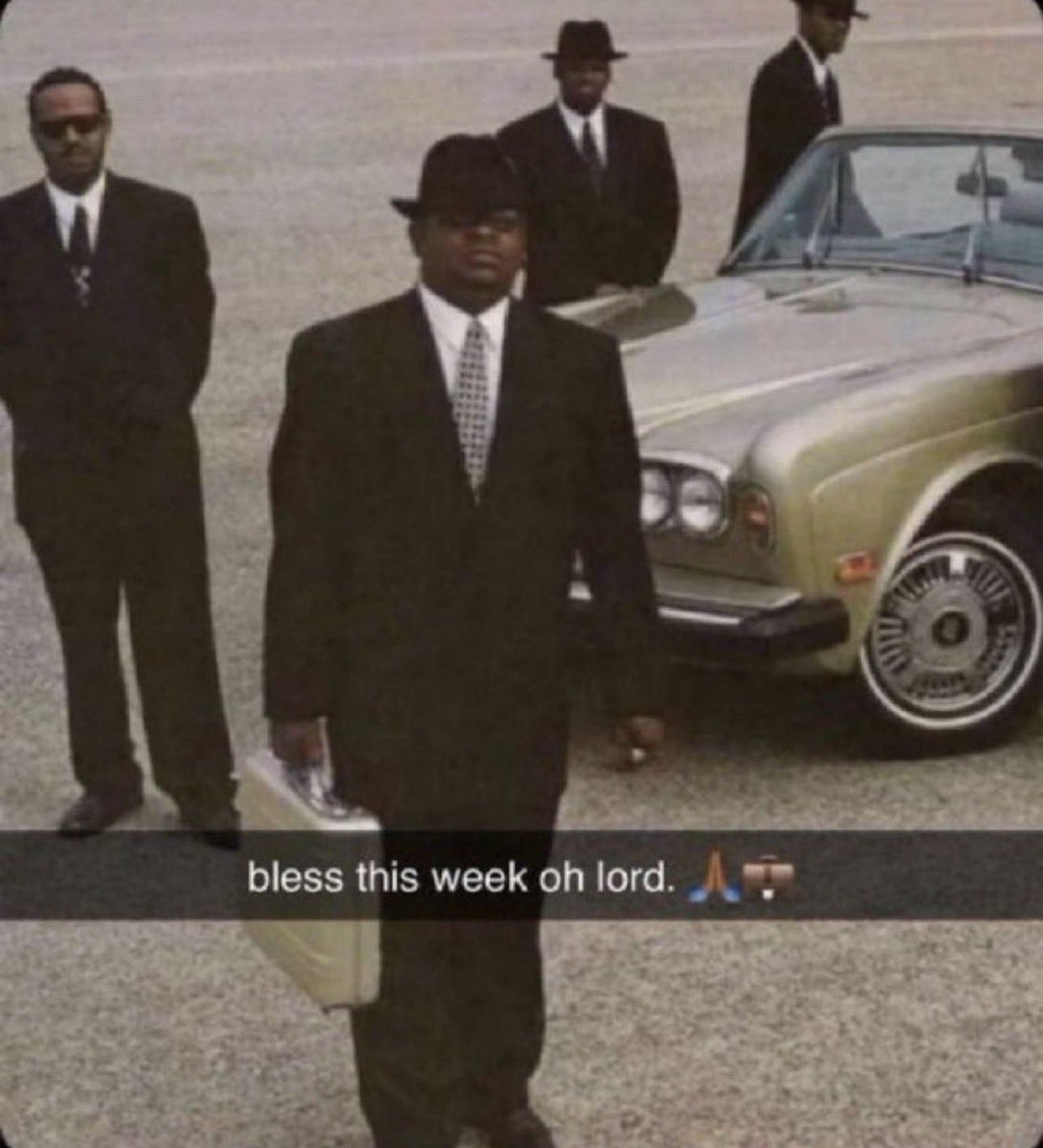 Akande🤖 tweet media