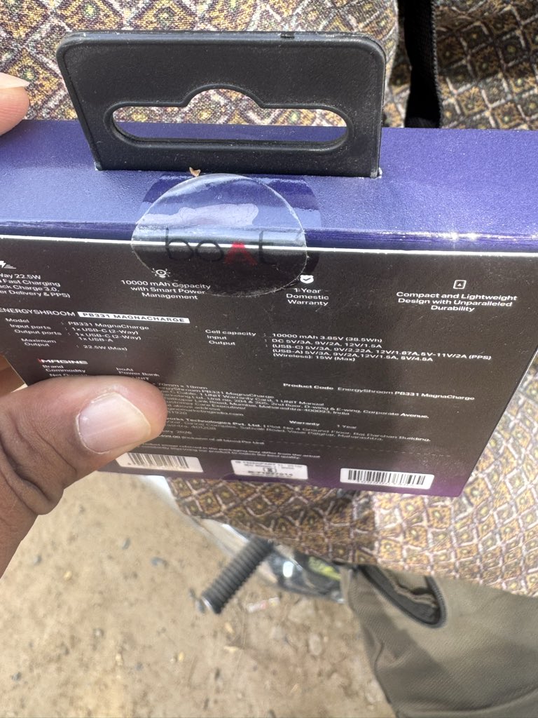 ranjayofficial's tweet photo. @letsblinkit @albinder @zomato @deepigoyal  
Received duplicate material in my order. This is highly unprofessional and disappointing. Kindly take immediate action and arrange refund
Od ID: ORD97666414317 
If not resolved soon, I’ll escalate further.

#Blinkit #CustomerComplaint https://t.co/l3zwunzAFh