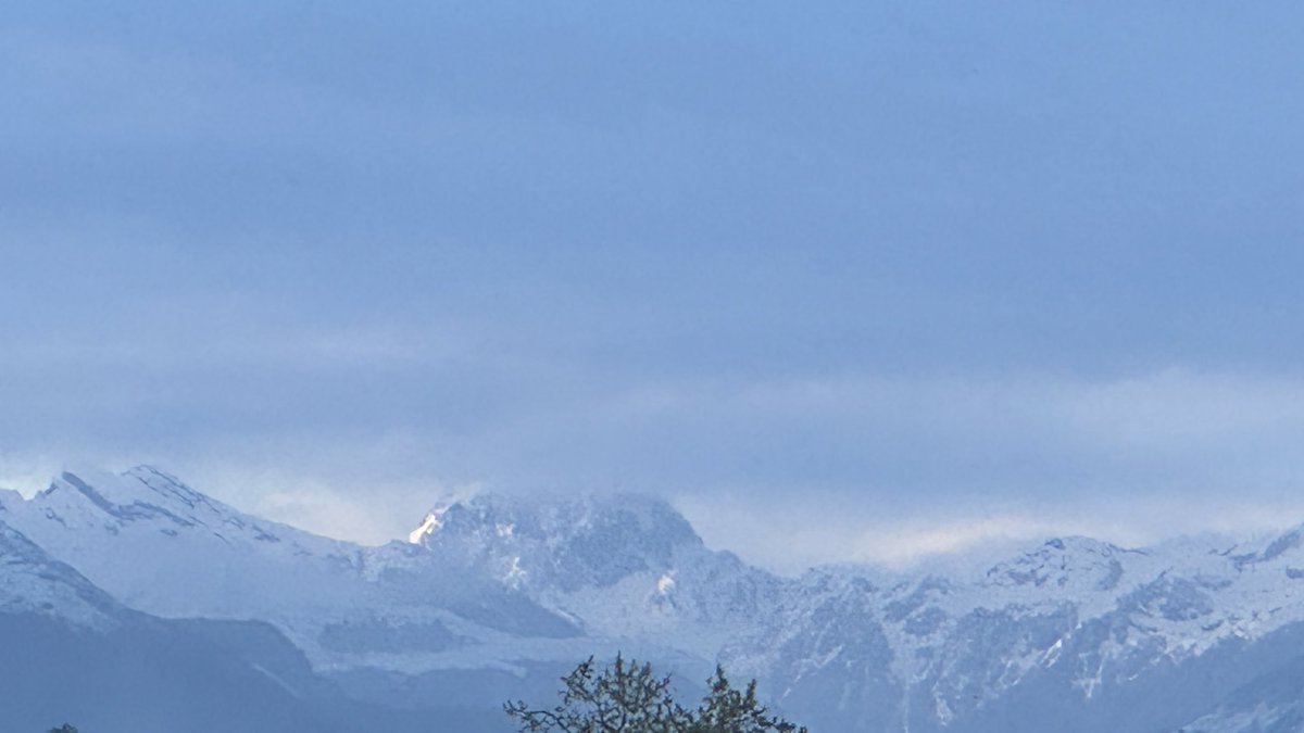 edaycard's tweet image. Perdre la tête dès le lundi #ossau #pyrenees #bearn
