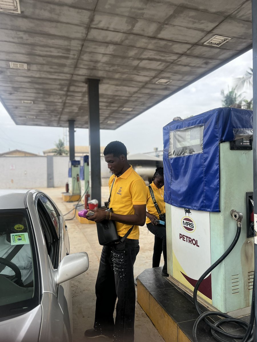 Emmanuel 💫 tweet media