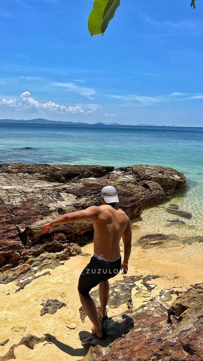 ズズ 🇲🇾 tweet media