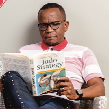 Fellow Zimbabweans, the past few weeks reminded me of Mr. Munyeza. Who still remembers him? The man was once in the Presidential Advisory Committee (PAC). It is alleged that some of the reasons he left PAC were because he thought he was going to get government benefits/ packs