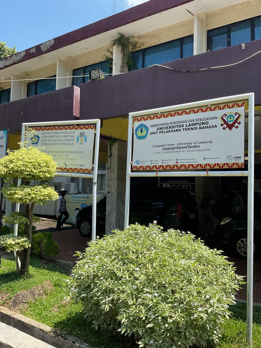 nifar4ngantukZz's tweet image. Hi guys, abis survei dan ngurus berkas. Btw nanti berkasnya dikumpulin pake apa ya? Map kah?