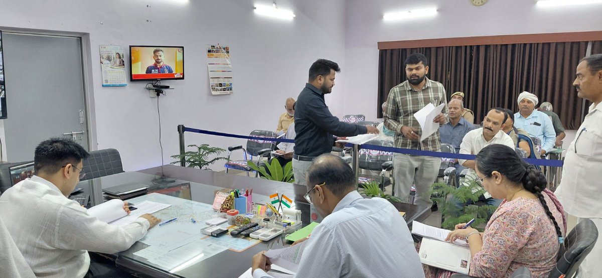 DM Hathras tweet media