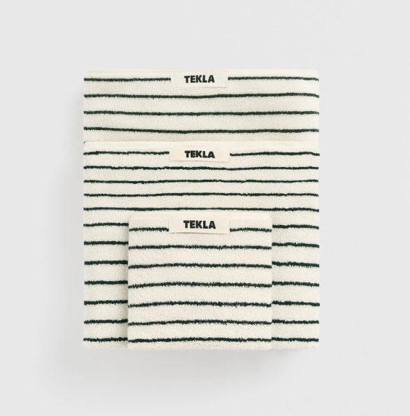 까눌레 tweet media