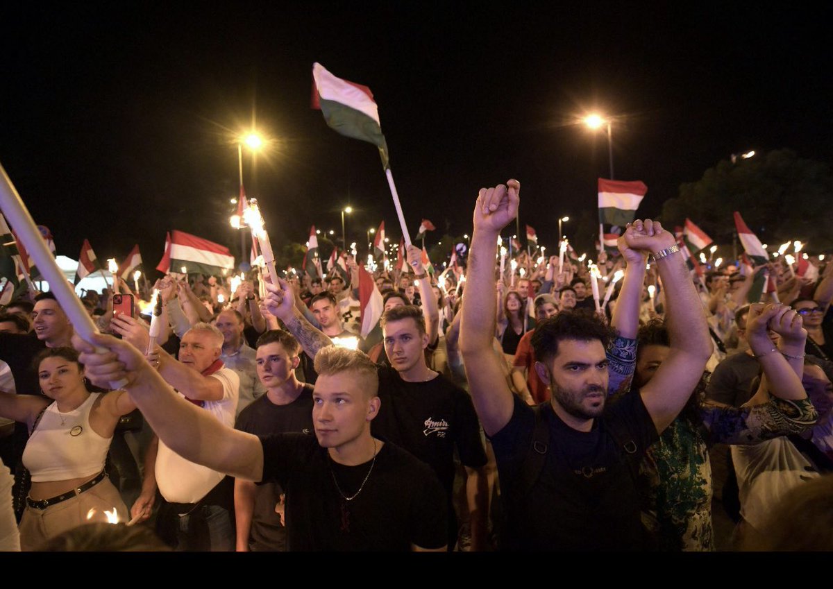 Christine KELLY tweet media