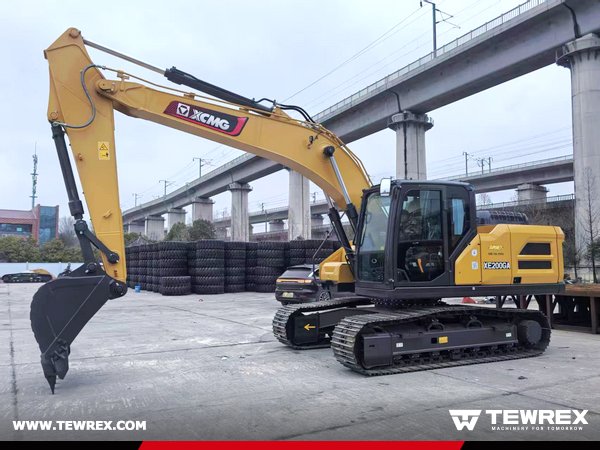 tewrexcn's tweet photo. 🚜 TEWREX successfully exported 1 unit of Caterpillar CAT320D excavator!
21,000 kg power with 0.93–1.1 m³ bucket capacity—ready for demanding jobs worldwide 🌍
#Excavator #CAT320D #Construction #HeavyEquipment #Export https://t.co/V159kwdxuy