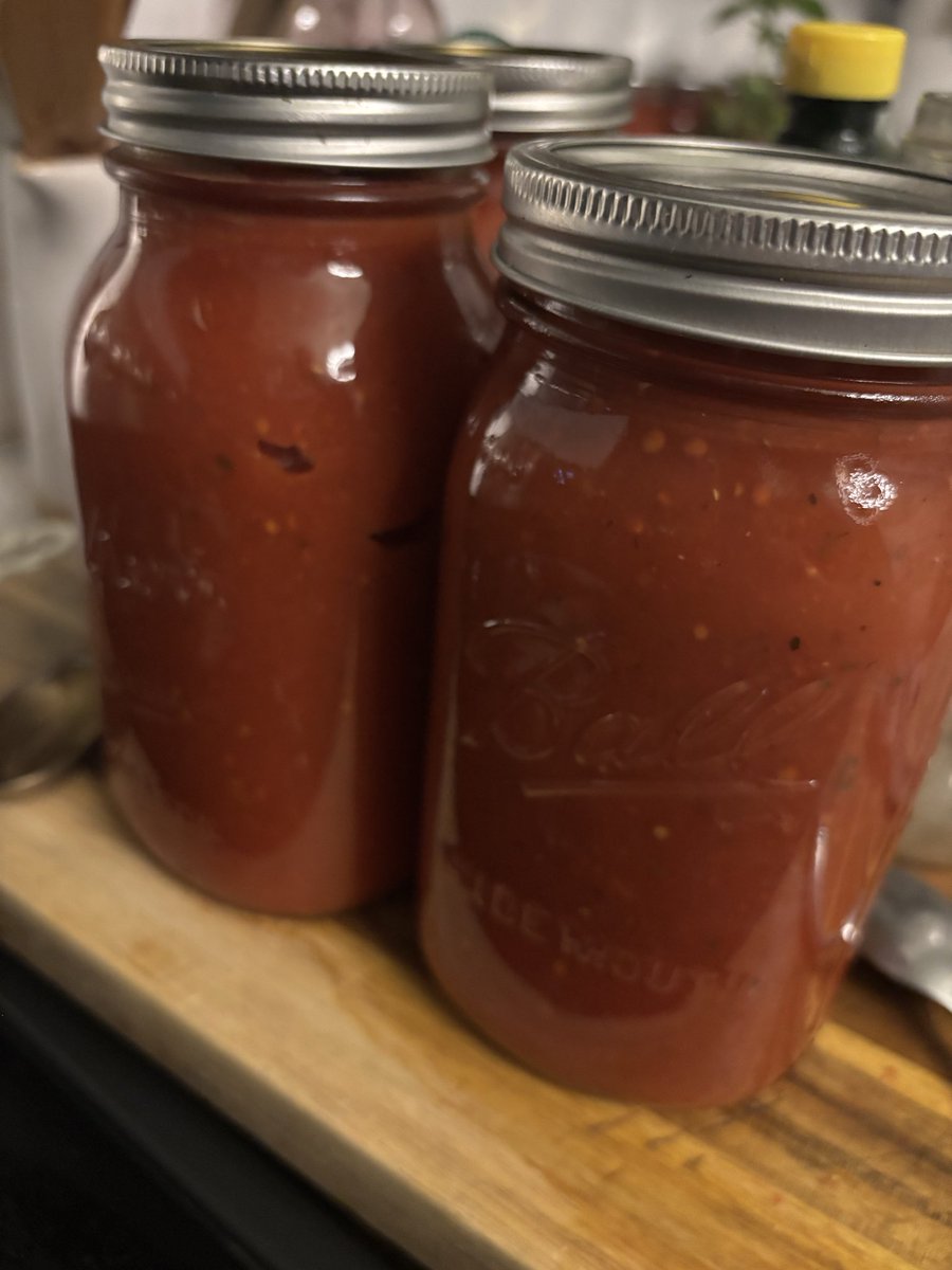 Aurora 🇺🇲 tweet media