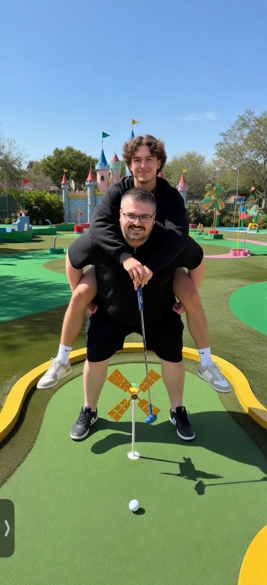 FattyMcFatFuh's tweet image. IRL MINI GOLF x Gym w/ @JayLeeto twitch.tv/fatty