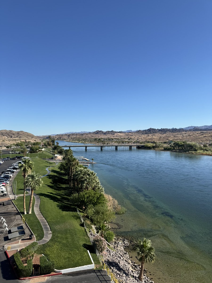 TheGoatwins247's tweet image. Colorado River in #Laughlin Nevada.