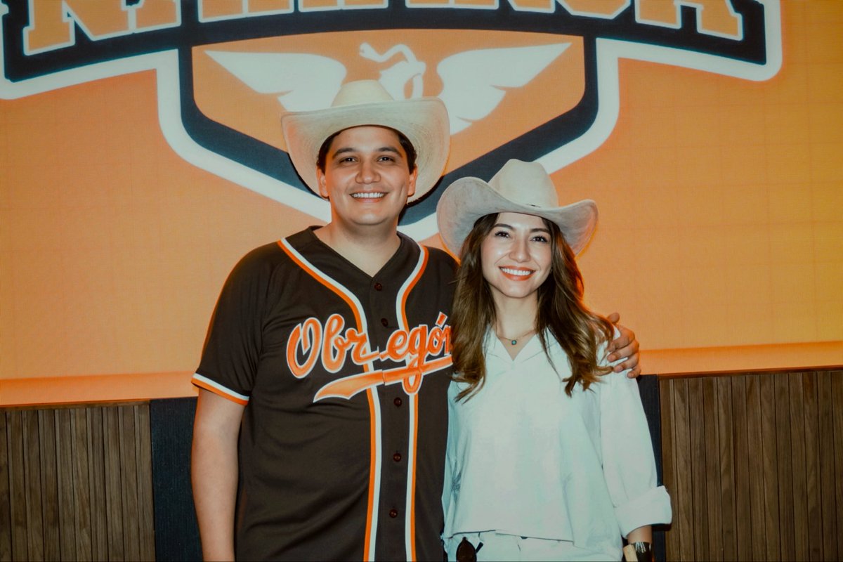 karinabalsi's tweet photo. Al estilo Sonorense 🤠
Ayer vivimos algo claro: hay una generación que no quiere quedarse viendo… quiere participar!! 
#CampusNaranja🍊

@AlvarezMaynez @ManuelScott07 @heraldez_daniel @elluisbueno https://t.co/AXESRrtKo2